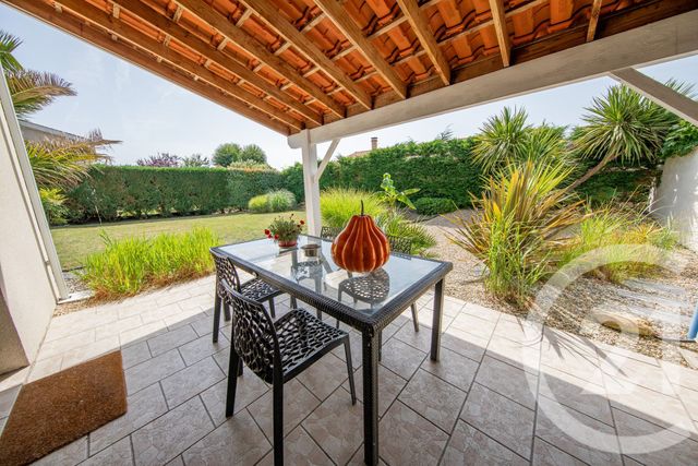 maison à vendre - 5 pièces - 100.1 m2 - ST MEDARD EN JALLES - 33 - AQUITAINE - Century 21 Kadima