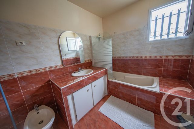 maison à vendre - 9 pièces - 240.34 m2 - ST MEDARD EN JALLES - 33 - AQUITAINE - Century 21 Kadima