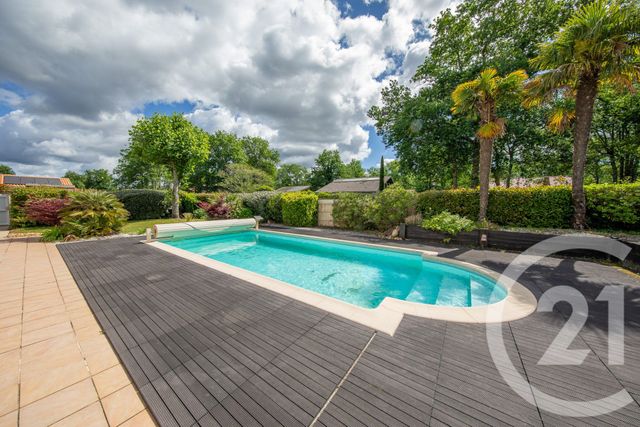 maison à vendre - 6 pièces - 129.79 m2 - ST MEDARD EN JALLES - 33 - AQUITAINE - Century 21 Kadima