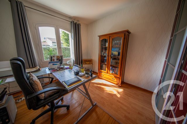 maison à vendre - 6 pièces - 129.79 m2 - ST MEDARD EN JALLES - 33 - AQUITAINE - Century 21 Kadima