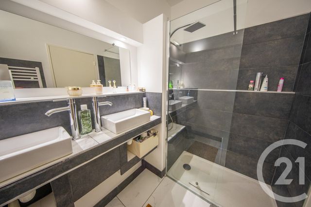 Afficher la photo en grand maison à vendre - 5 pièces - 136.31 m2 - PAREMPUYRE - 33 - AQUITAINE - Century 21 Kadima