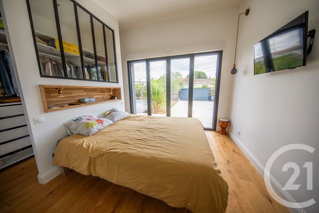 maison à vendre - 8 pièces - 185.58 m2 - ST MEDARD EN JALLES - 33 - AQUITAINE - Century 21 Kadima