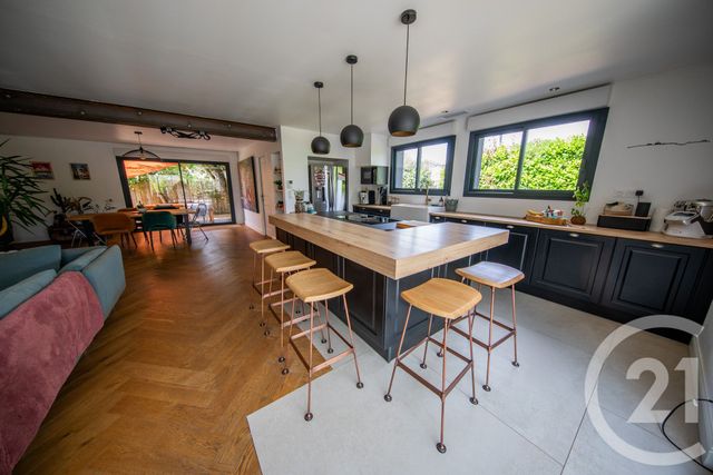maison à vendre - 8 pièces - 185.58 m2 - ST MEDARD EN JALLES - 33 - AQUITAINE - Century 21 Kadima