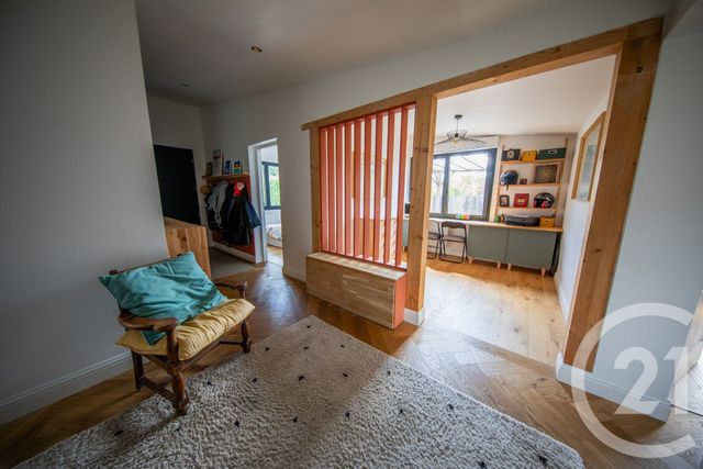 maison à vendre - 8 pièces - 185.58 m2 - ST MEDARD EN JALLES - 33 - AQUITAINE - Century 21 Kadima