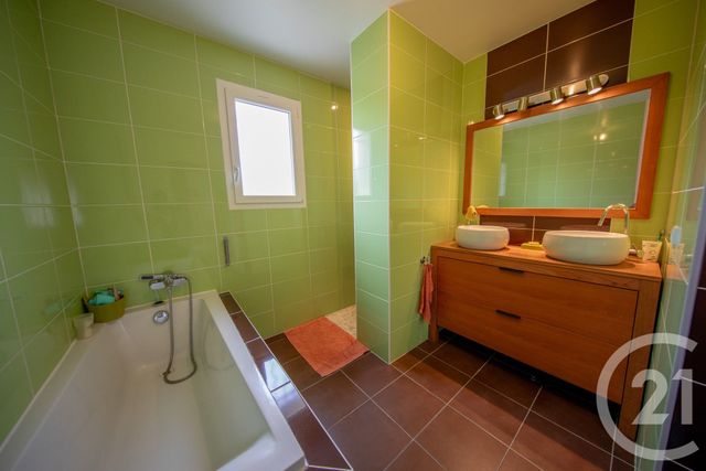 maison à vendre - 6 pièces - 144.31 m2 - SALAUNES - 33 - AQUITAINE - Century 21 Kadima