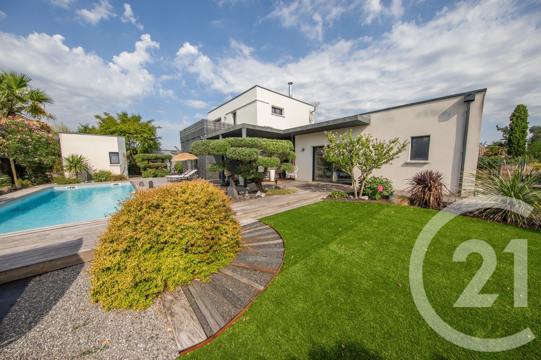 Maison 7 pièces 198 m² à vendre à Saint-Médard-en-Jalles — photo 2