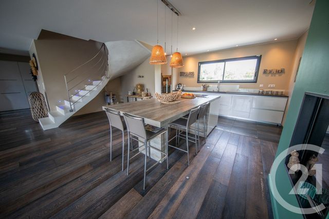 maison à vendre - 7 pièces - 198.44 m2 - ST MEDARD EN JALLES - 33 - AQUITAINE - Century 21 Kadima