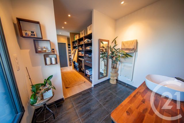 maison à vendre - 7 pièces - 198.44 m2 - ST MEDARD EN JALLES - 33 - AQUITAINE - Century 21 Kadima