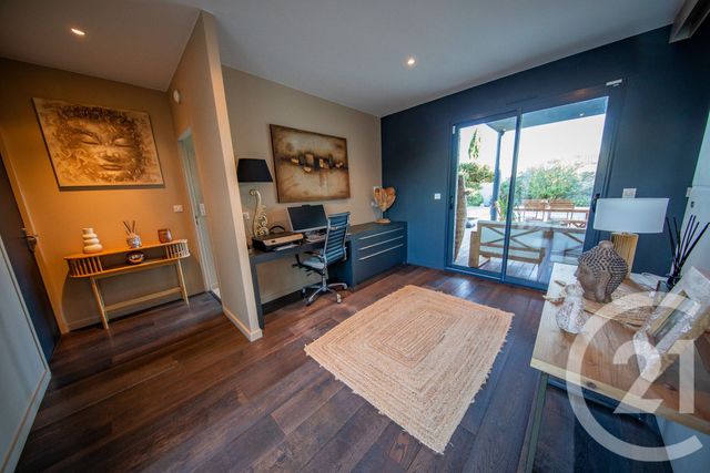 maison à vendre - 7 pièces - 198.44 m2 - ST MEDARD EN JALLES - 33 - AQUITAINE - Century 21 Kadima