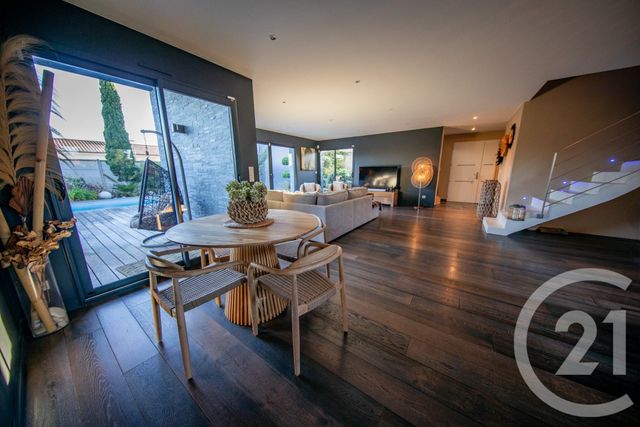 maison à vendre - 7 pièces - 198.44 m2 - ST MEDARD EN JALLES - 33 - AQUITAINE - Century 21 Kadima