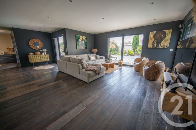 maison à vendre - 7 pièces - 198.44 m2 - ST MEDARD EN JALLES - 33 - AQUITAINE - Century 21 Kadima