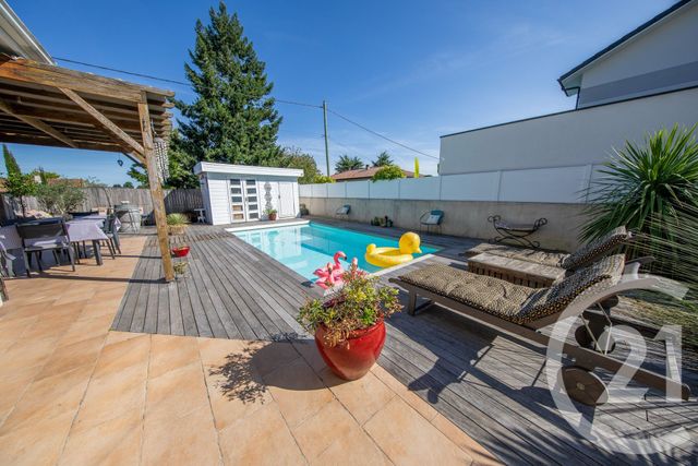 maison à vendre - 6 pièces - 141.52 m2 - ST MEDARD EN JALLES - 33 - AQUITAINE - Century 21 Kadima
