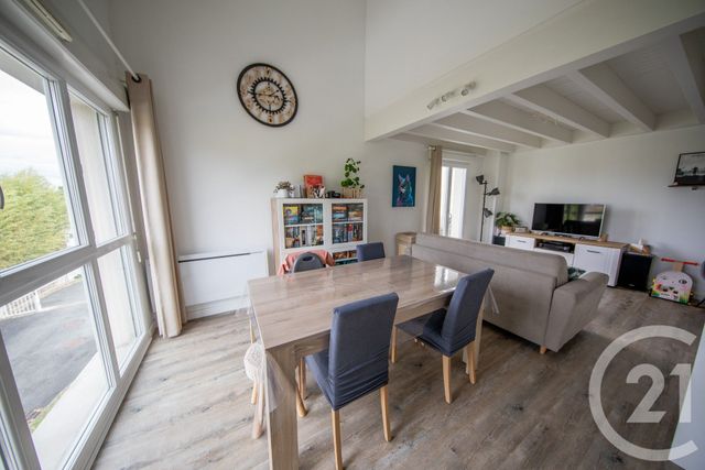 Appartement F2 à vendre - 3 pièces - 70.78 m2 - LE HAILLAN - 33 - AQUITAINE - Century 21 Kadima