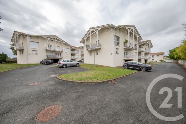 Appartement F2 à vendre - 3 pièces - 70.78 m2 - LE HAILLAN - 33 - AQUITAINE - Century 21 Kadima
