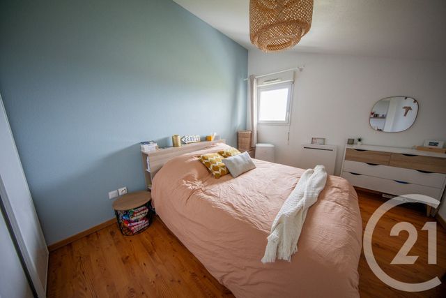 Appartement F2 à vendre - 3 pièces - 70.78 m2 - LE HAILLAN - 33 - AQUITAINE - Century 21 Kadima