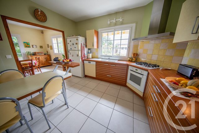 Afficher la photo en grand maison à vendre - 8 pièces - 184.32 m2 - ST MEDARD EN JALLES - 33 - AQUITAINE - Century 21 Kadima