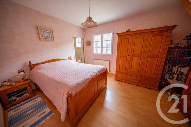 Afficher la photo en grand maison à vendre - 8 pièces - 184.32 m2 - ST MEDARD EN JALLES - 33 - AQUITAINE - Century 21 Kadima