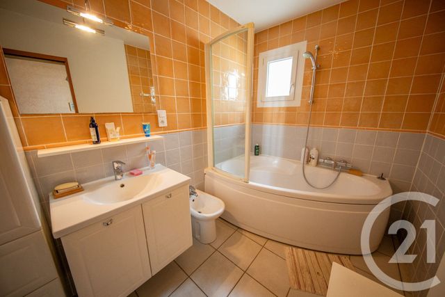 Afficher la photo en grand maison à vendre - 8 pièces - 184.32 m2 - ST MEDARD EN JALLES - 33 - AQUITAINE - Century 21 Kadima