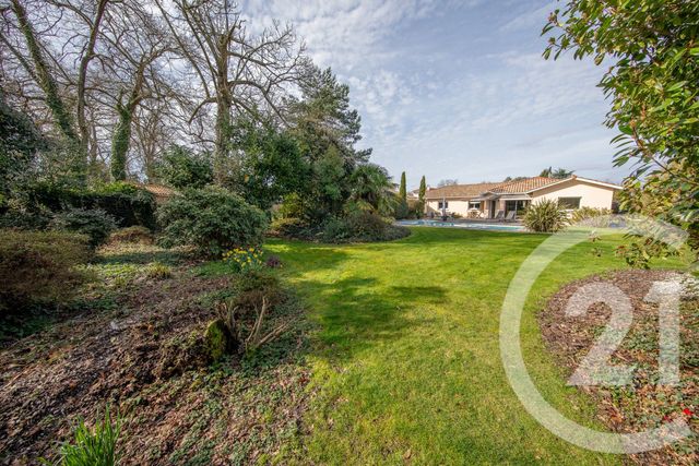 maison à vendre - 6 pièces - 131.7 m2 - ST MEDARD EN JALLES - 33 - AQUITAINE - Century 21 Kadima