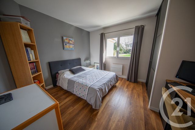 maison à vendre - 6 pièces - 131.7 m2 - ST MEDARD EN JALLES - 33 - AQUITAINE - Century 21 Kadima