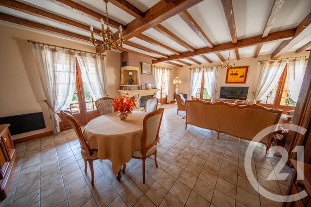 maison à vendre - 7 pièces - 150.99 m2 - ST MEDARD EN JALLES - 33 - AQUITAINE - Century 21 Kadima