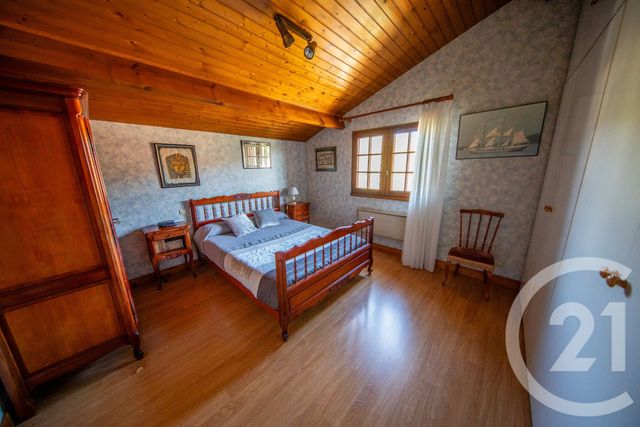 maison à vendre - 7 pièces - 150.99 m2 - ST MEDARD EN JALLES - 33 - AQUITAINE - Century 21 Kadima