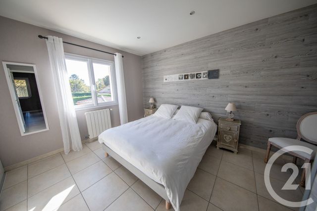 maison à vendre - 7 pièces - 178.6 m2 - ST AUBIN DE MEDOC - 33 - AQUITAINE - Century 21 Kadima