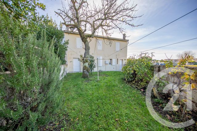 Appartement à vendre - 10 pièces - 191.0 m2 - MARGAUX CANTENAC - 33 - AQUITAINE - Century 21 Kadima