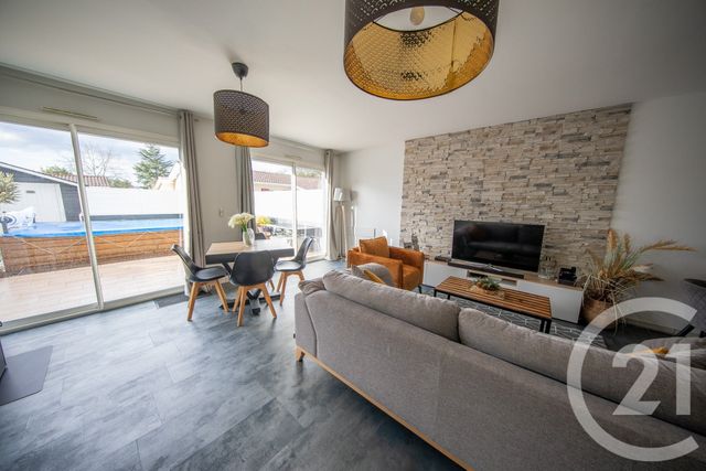 maison à vendre - 5 pièces - 92.87 m2 - ST MEDARD EN JALLES - 33 - AQUITAINE - Century 21 Kadima