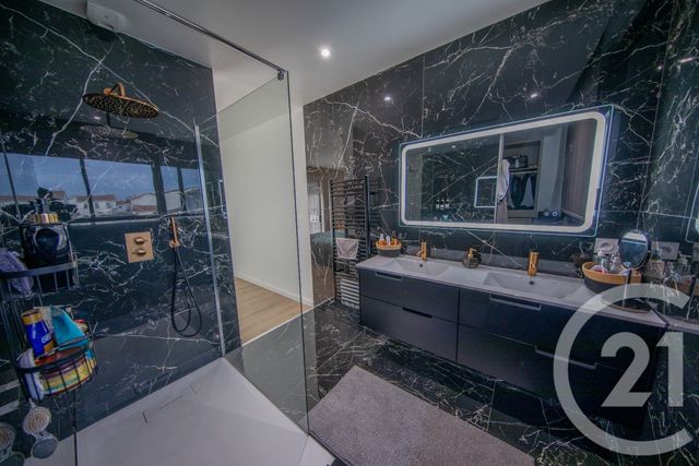 maison à vendre - 4 pièces - 136.1 m2 - BLANQUEFORT - 33 - AQUITAINE - Century 21 Kadima