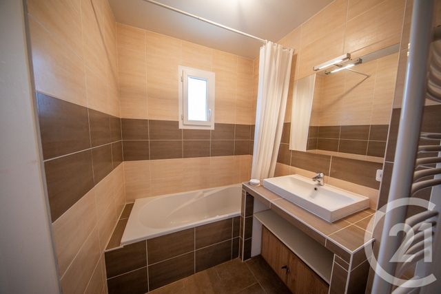 maison à vendre - 5 pièces - 87.1 m2 - LE TAILLAN MEDOC - 33 - AQUITAINE - Century 21 Kadima