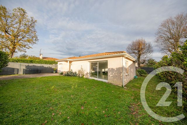 maison à vendre - 7 pièces - 127.35 m2 - ST MEDARD EN JALLES - 33 - AQUITAINE - Century 21 Kadima