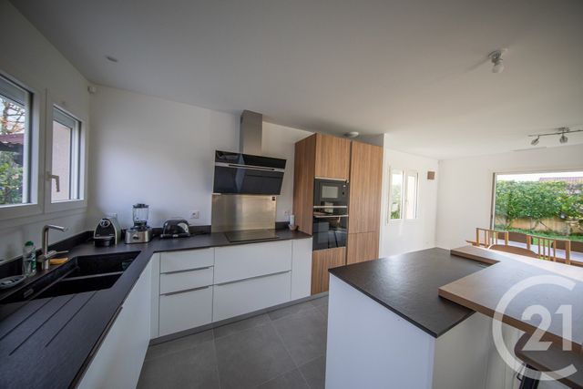 maison à vendre - 7 pièces - 127.35 m2 - ST MEDARD EN JALLES - 33 - AQUITAINE - Century 21 Kadima