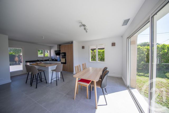 maison à vendre - 7 pièces - 127.35 m2 - ST MEDARD EN JALLES - 33 - AQUITAINE - Century 21 Kadima