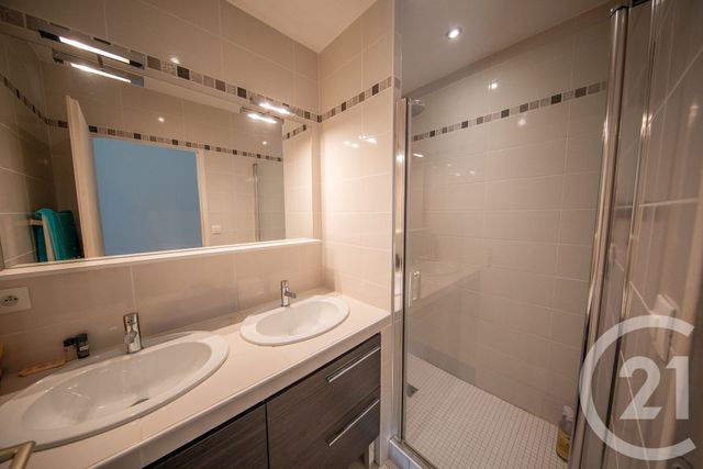 maison à vendre - 7 pièces - 127.35 m2 - ST MEDARD EN JALLES - 33 - AQUITAINE - Century 21 Kadima