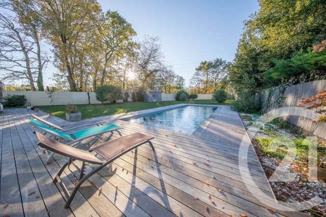 maison à vendre - 10 pièces - 260.0 m2 - ST MEDARD EN JALLES - 33 - AQUITAINE - Century 21 Kadima