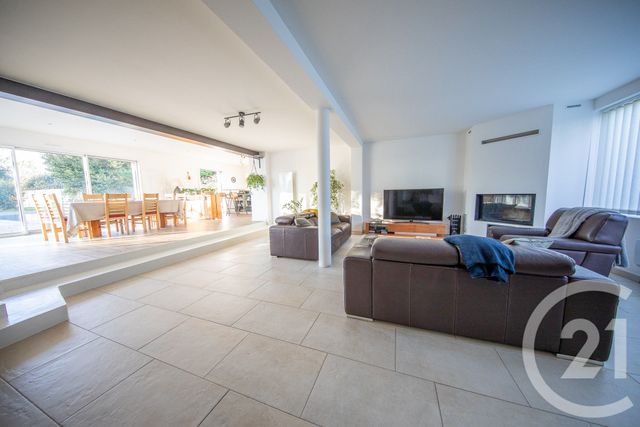 maison à vendre - 10 pièces - 260.0 m2 - ST MEDARD EN JALLES - 33 - AQUITAINE - Century 21 Kadima