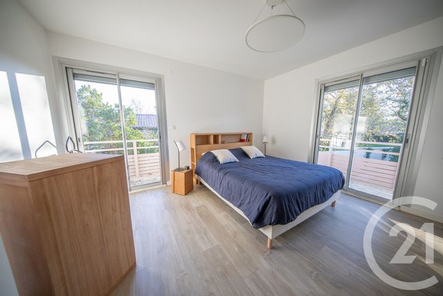 maison à vendre - 10 pièces - 260.0 m2 - ST MEDARD EN JALLES - 33 - AQUITAINE - Century 21 Kadima