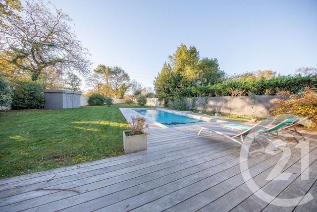 maison à vendre - 10 pièces - 260.0 m2 - ST MEDARD EN JALLES - 33 - AQUITAINE - Century 21 Kadima