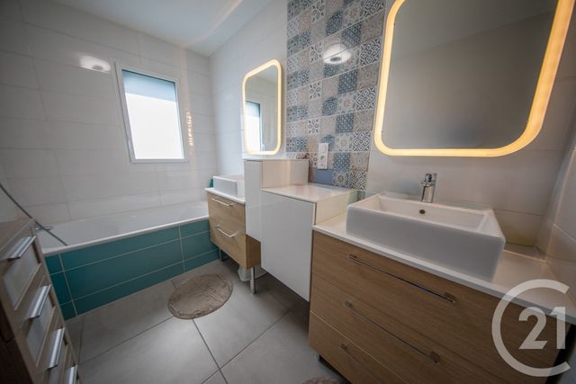 maison à vendre - 7 pièces - 173.27 m2 - ST AUBIN DE MEDOC - 33 - AQUITAINE - Century 21 Kadima