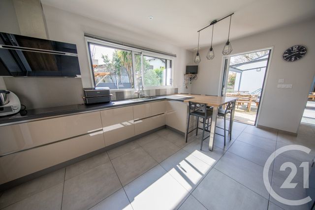 maison à vendre - 7 pièces - 173.27 m2 - ST AUBIN DE MEDOC - 33 - AQUITAINE - Century 21 Kadima