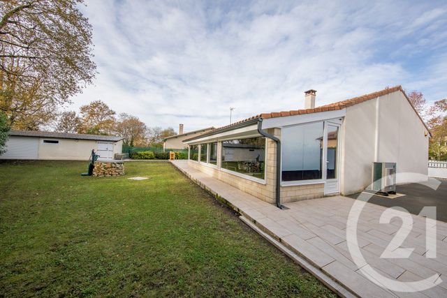 maison à vendre - 5 pièces - 188.43 m2 - ST MEDARD EN JALLES - 33 - AQUITAINE - Century 21 Kadima
