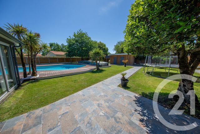 maison à vendre - 7 pièces - 197.18 m2 - BRACH - 33 - AQUITAINE - Century 21 Kadima