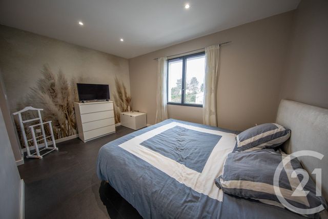 maison à vendre - 6 pièces - 147.3 m2 - ST MEDARD EN JALLES - 33 - AQUITAINE - Century 21 Kadima