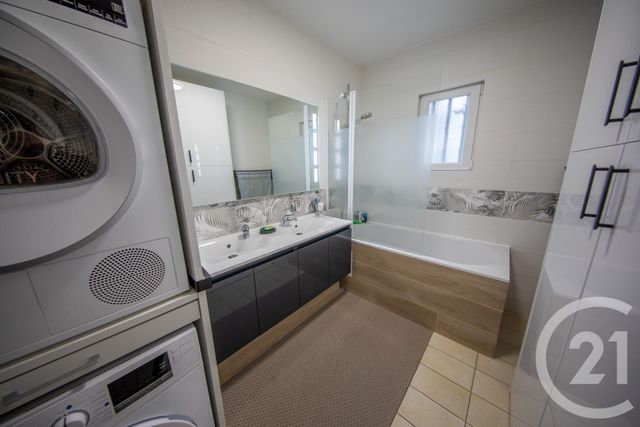 maison à vendre - 7 pièces - 170.1 m2 - ST MEDARD EN JALLES - 33 - AQUITAINE - Century 21 Kadima