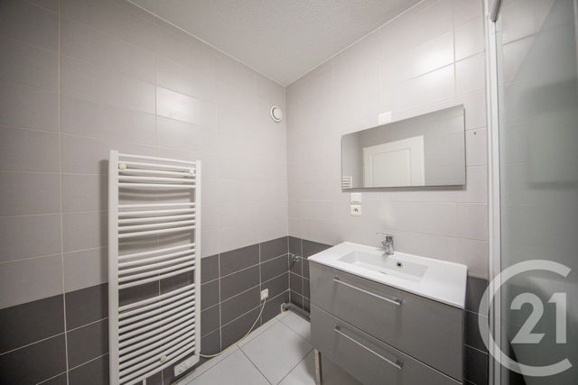 Appartement T2 à vendre - 2 pièces - 45.47 m2 - MARTIGNAS SUR JALLE - 33 - AQUITAINE - Century 21 Kadima