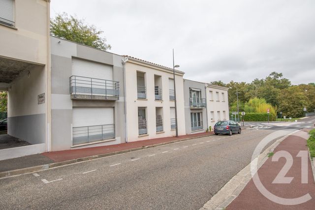 Appartement T2 à vendre - 2 pièces - 45.47 m2 - MARTIGNAS SUR JALLE - 33 - AQUITAINE - Century 21 Kadima