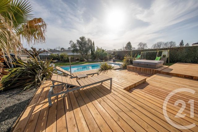 maison à vendre - 7 pièces - 170.09 m2 - ST AUBIN DE MEDOC - 33 - AQUITAINE - Century 21 Kadima