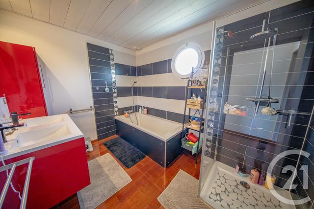 maison à vendre - 7 pièces - 170.09 m2 - ST AUBIN DE MEDOC - 33 - AQUITAINE - Century 21 Kadima