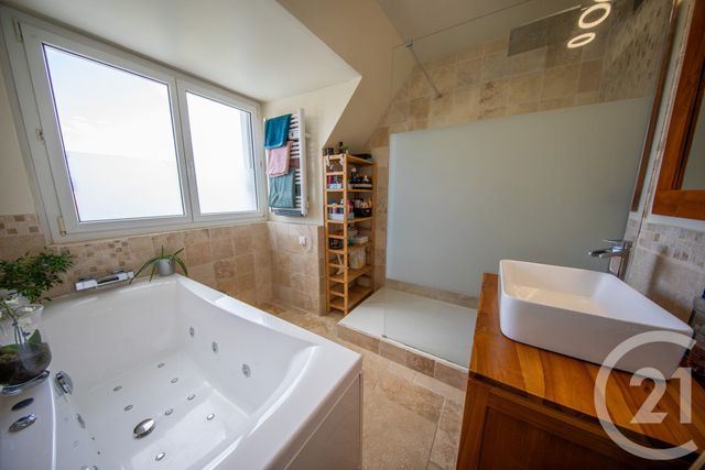 maison à vendre - 5 pièces - 91.52 m2 - ST MEDARD EN JALLES - 33 - AQUITAINE - Century 21 Kadima